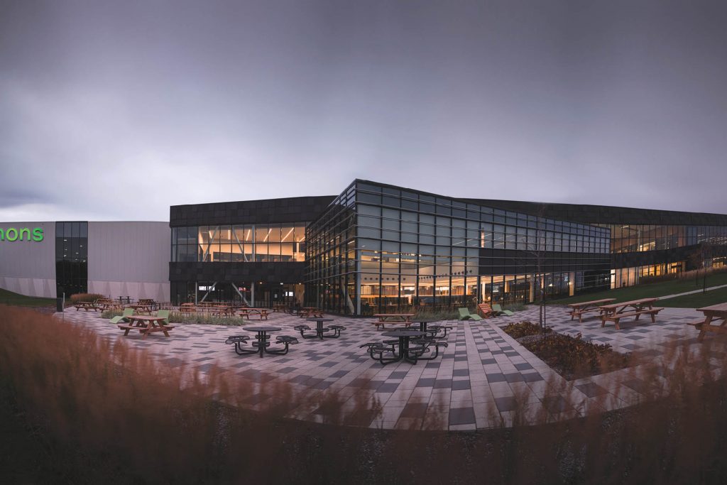 entrepôt simons chauveau Qc