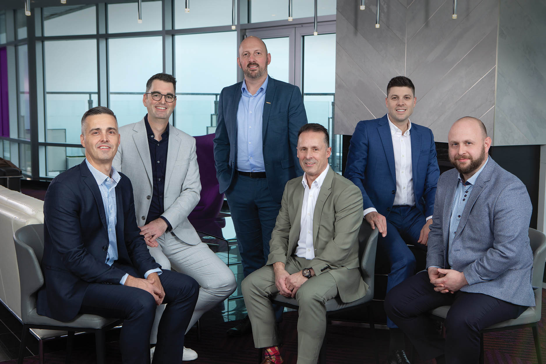 Photo de groupe de tous les associes