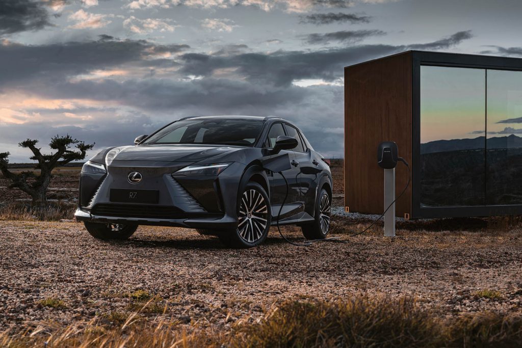 modele electrique Lexus