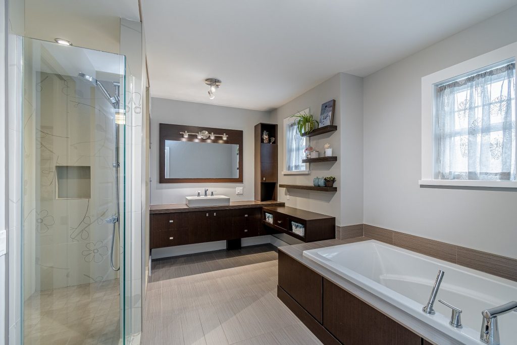salle de bain maison breakeyville