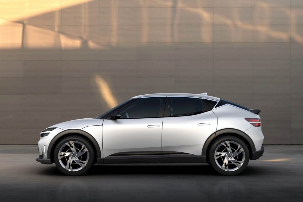 voiture blanche genesis
